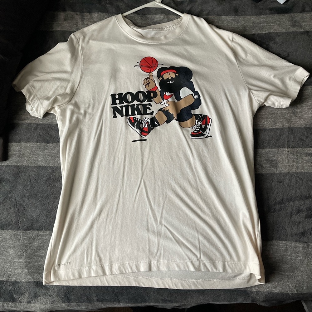 nike hoops t shirt size large